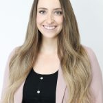 Janelle Headshot2
